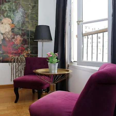 502- Studio De Charme Dans Quartier Anime 5 *