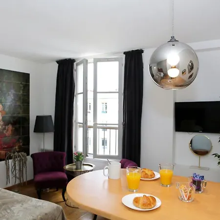 502- Studio De Charme Dans Quartier Anime 5 París