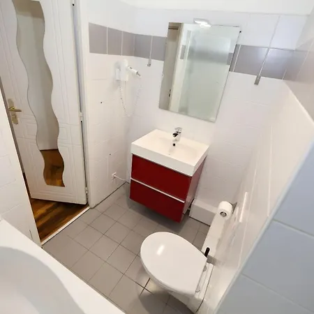 502- Studio De Charme Dans Quartier Anime 5 Apartamento *